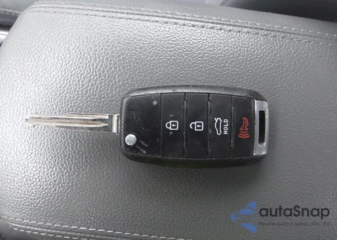 2017 Kia Forte Lx z USA, uszkodzony, nr VIN 3KPFL4A77HE153899